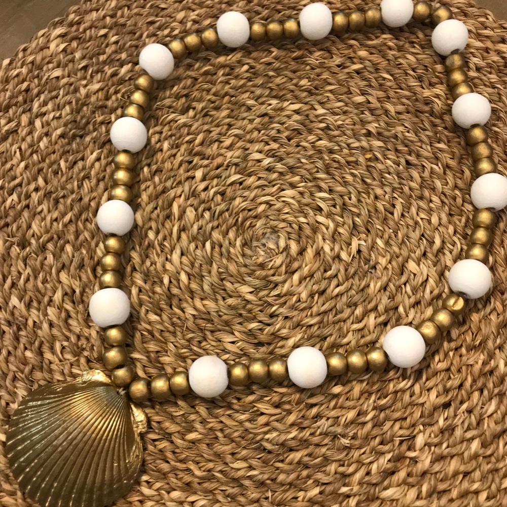 Shell necklace